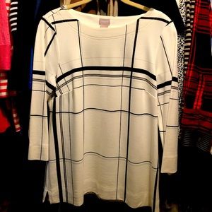 Chico’s 3/4 Sleeve black and white knit top